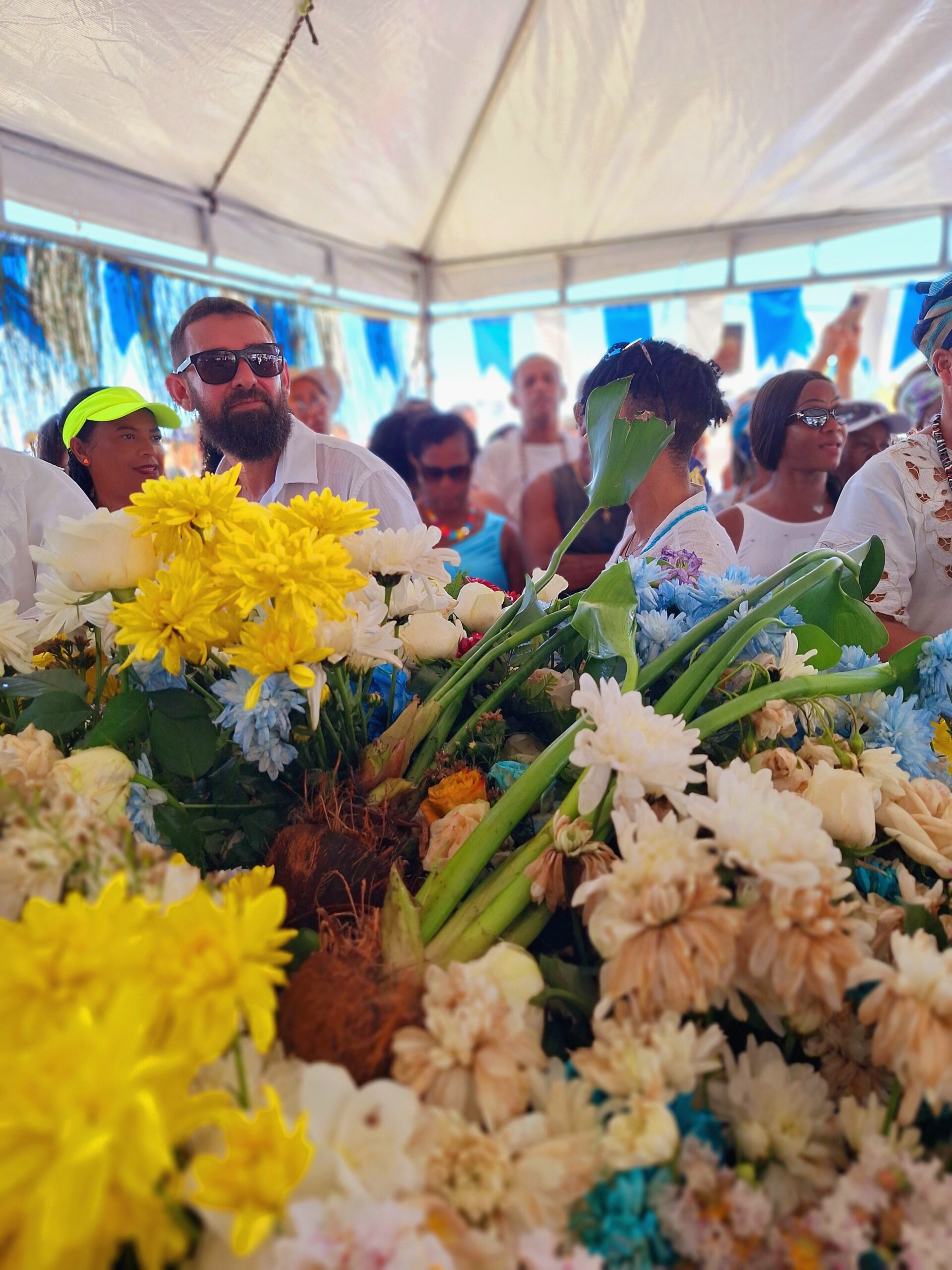 FOTOS: veja galeria de imagens da Festa de Iemanjá em Praia de Guaibim.