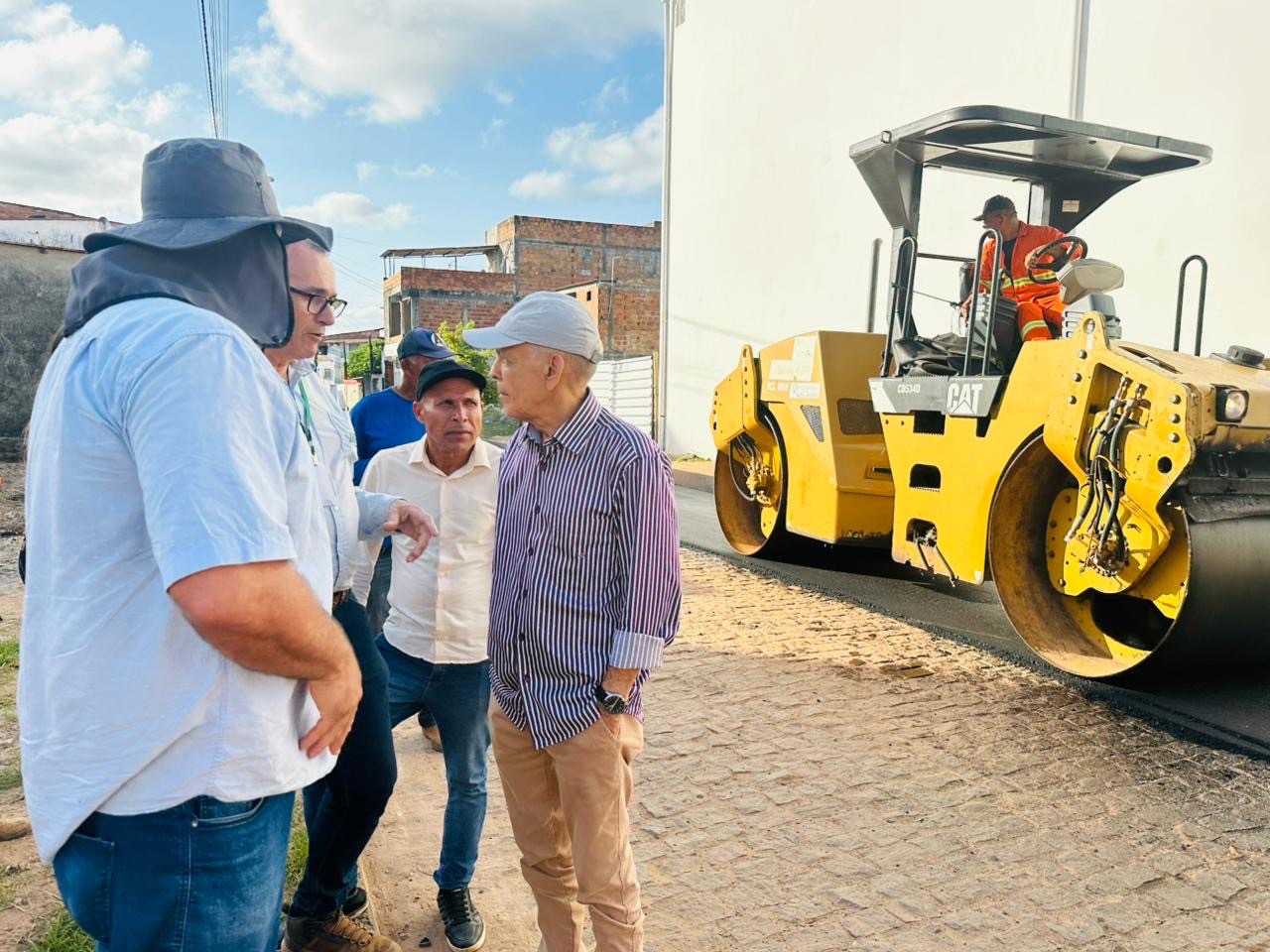 Prefeitura de Valença inicia pavimentação em diversas ruas do bairro Novo Horizonte