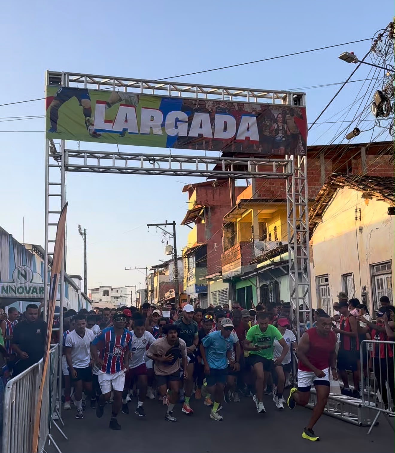 1ª Corrida e Baba dos Clássicos movimenta domingo de sol e reúne milhares de pessoas em Valença