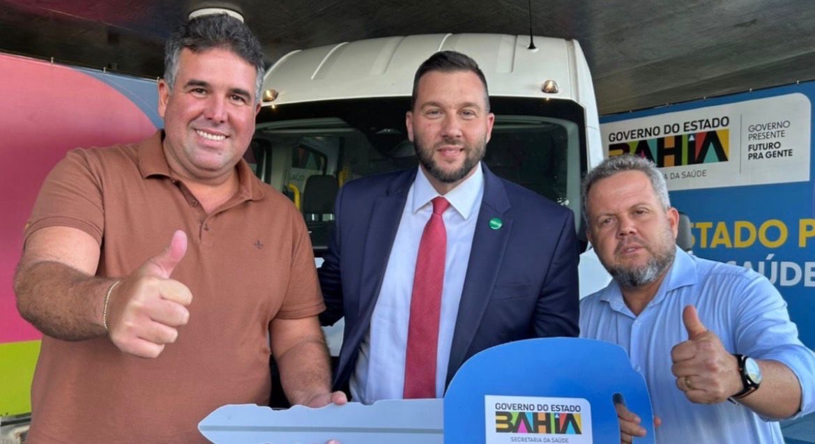 Em apenas um mês, Valença recebe a segunda van 0km para transporte de pacientes fora do município