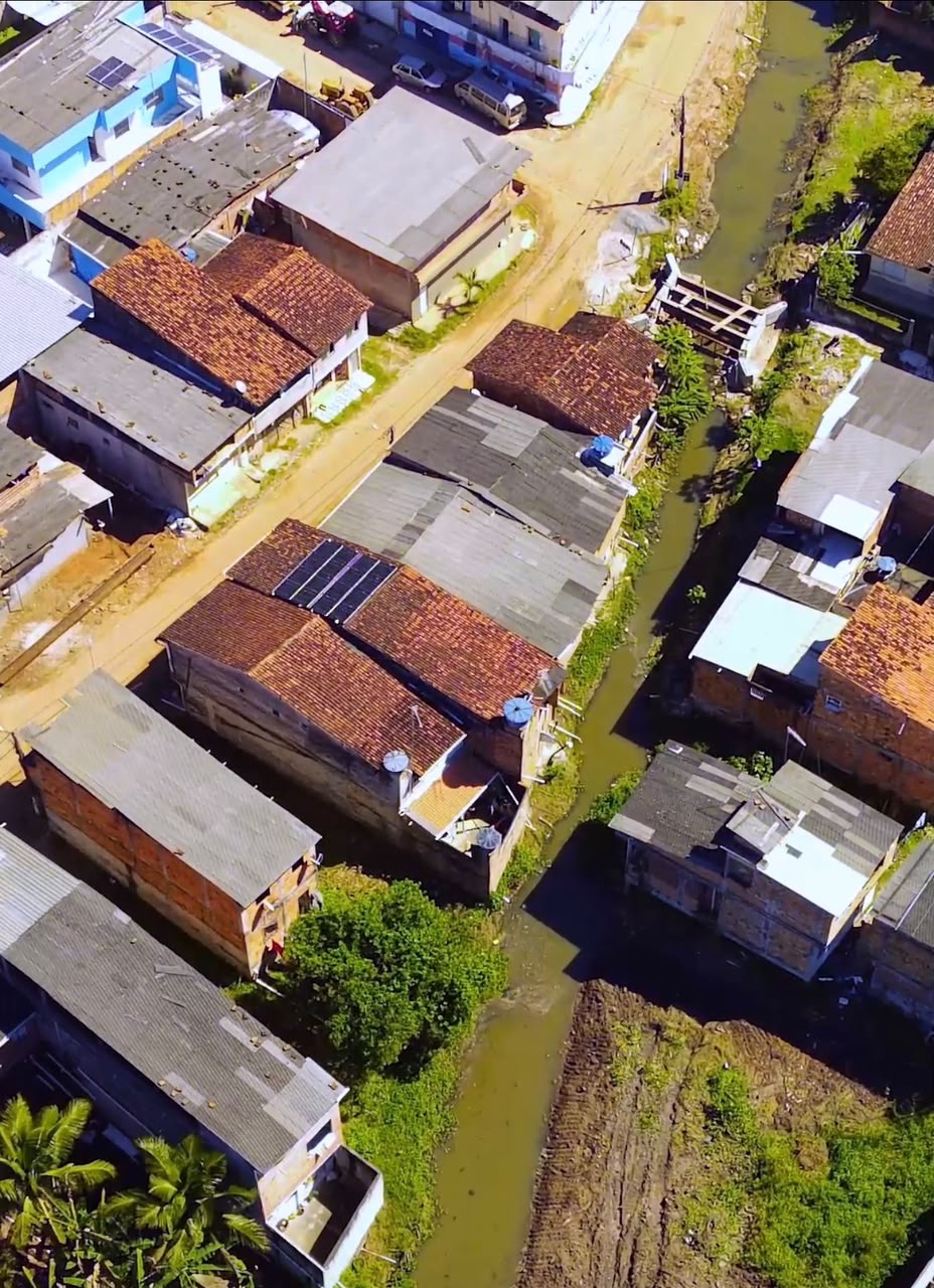 Prefeitura de Valença amplia ações de limpeza e manutenção de canais em diferentes pontos da cidade