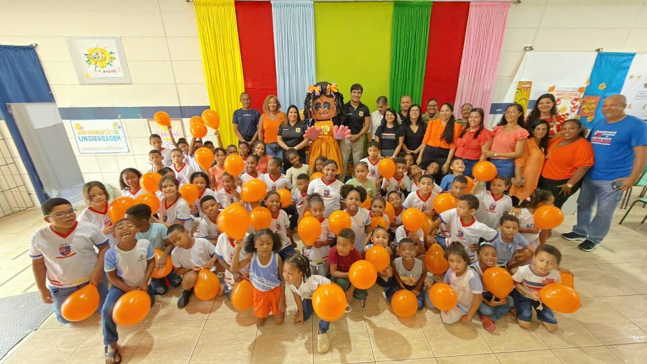 Sob coordenação de Walberes Braga Silva Júnior, Polícia Civil e Neam realiza ações preventivas em escolas de Valença