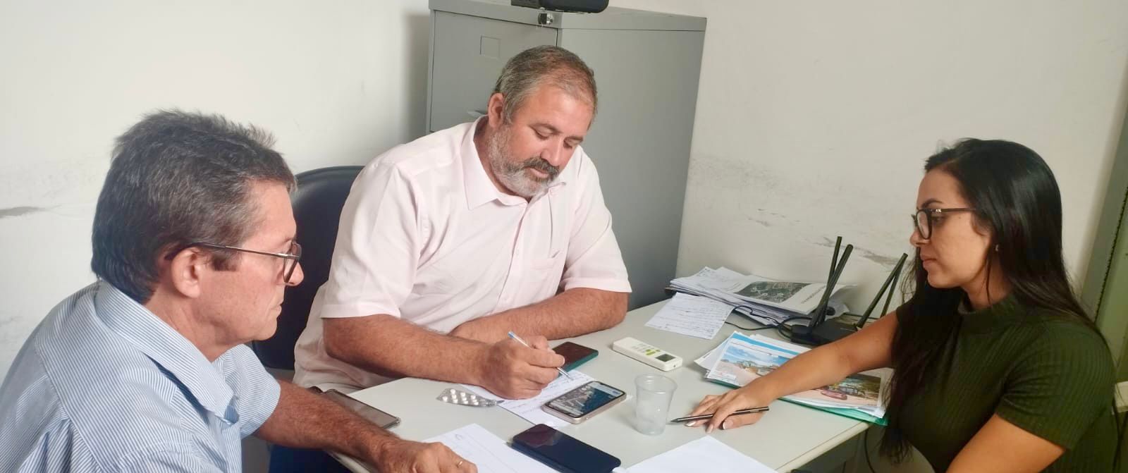 Prefeitura de Valença discute projeto para implantação de portais de entrada da cidade.