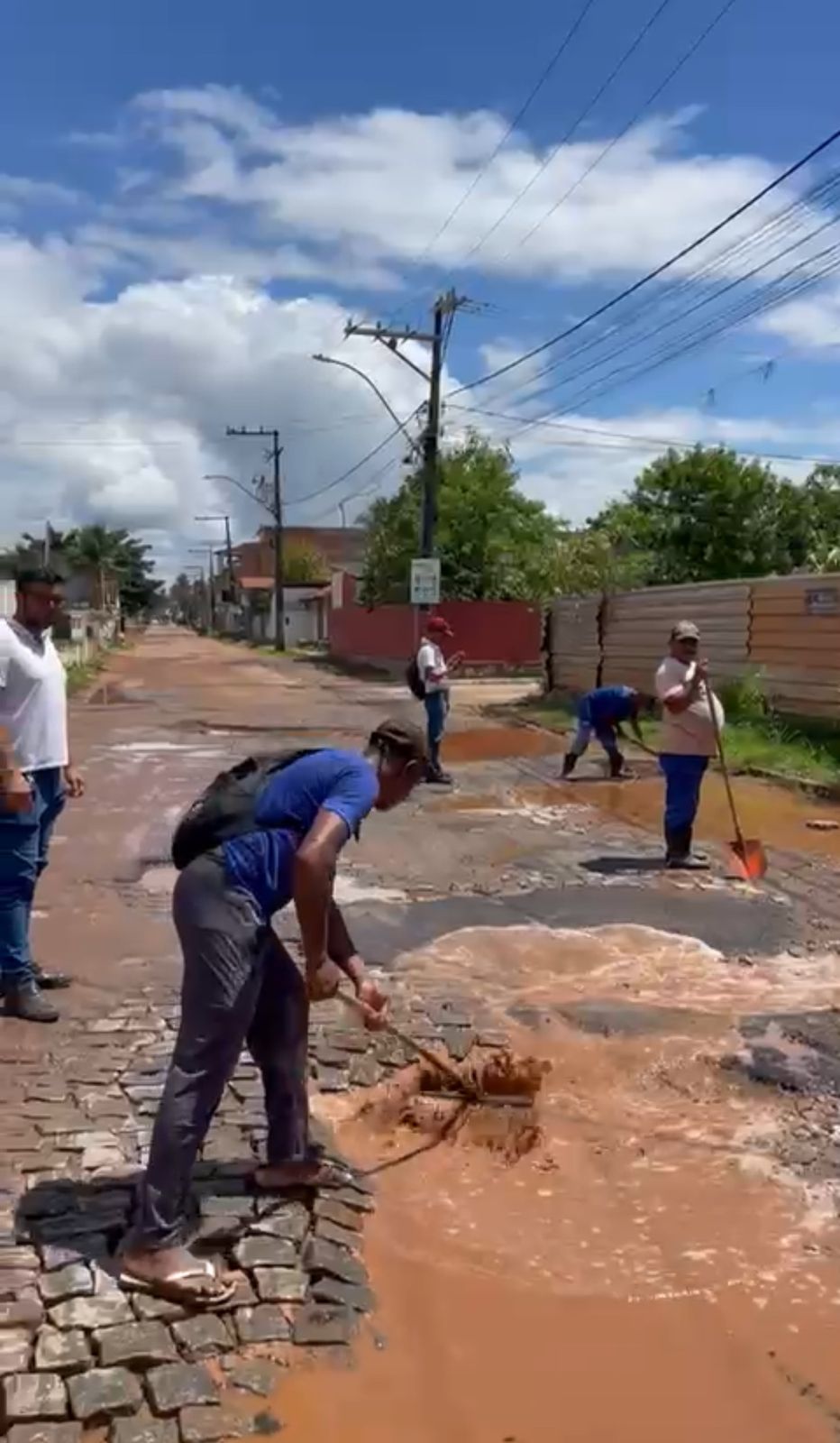 Prefeitura de Valença inicia trabalhos de restauração na Avenida Taquari, no Guaibim