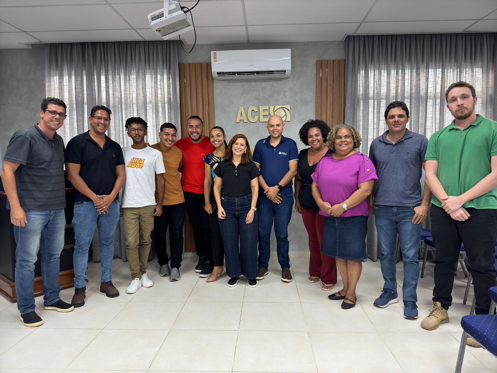 Secretaria de Juventude e Esporte promove diálogo sobre oportunidades para os jovens