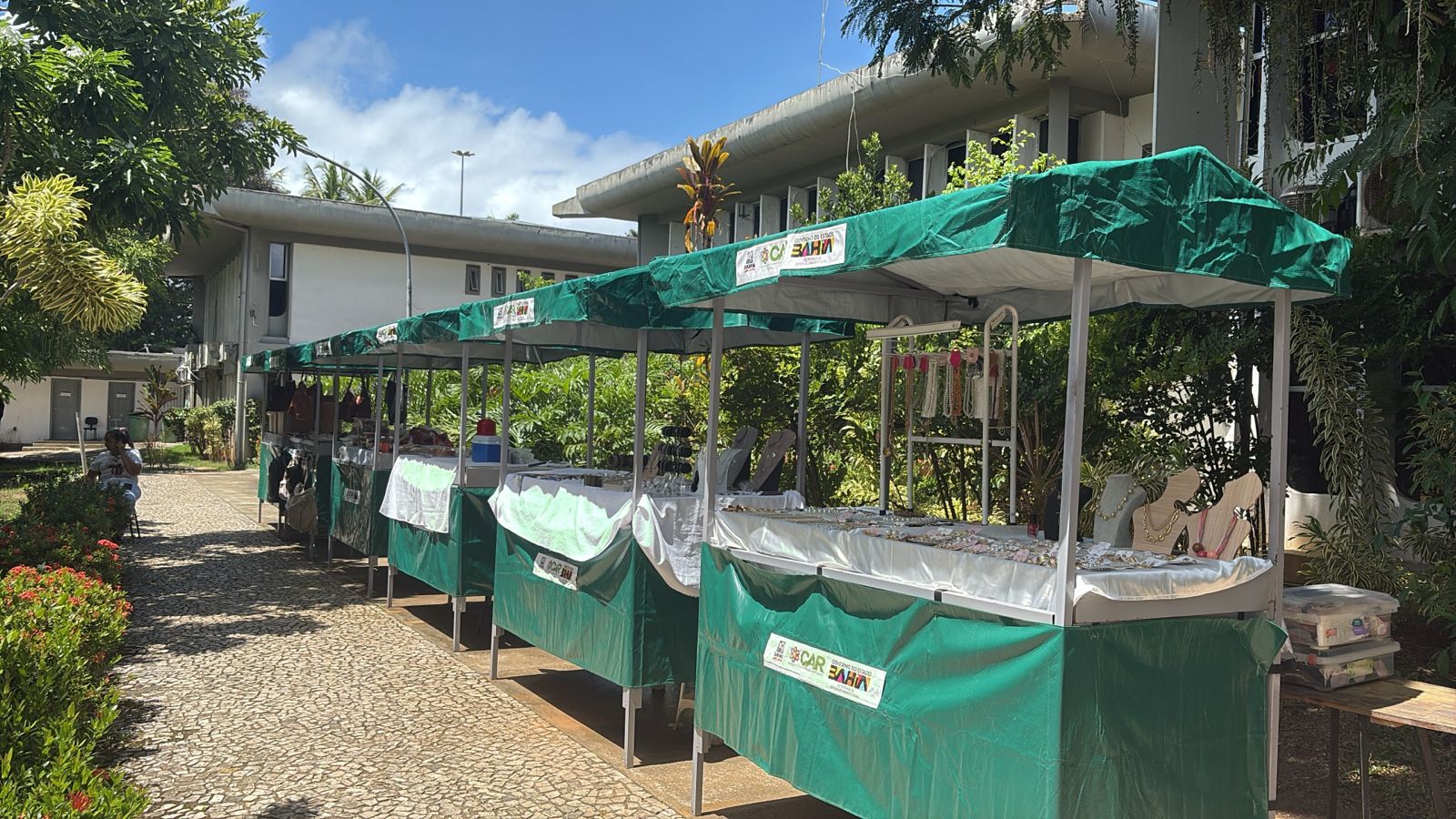 Prefeitura de Valença consegue 50 barracas para o Novo Mercado das Frutas