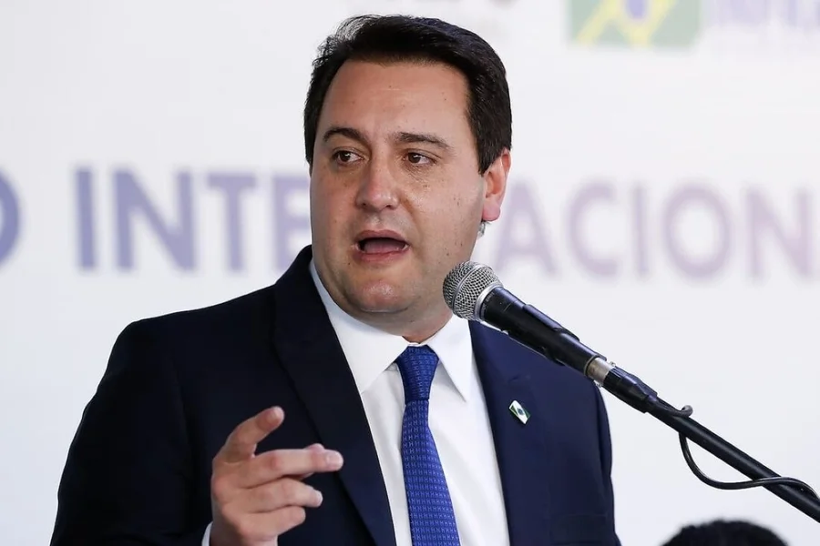 Ratinho Junior desiste de pré-candidatura à Presidência e diz que vai concluir mandato como governador do Paraná