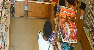 Câmeras de segurança registram furto em loja de perfumes em Amargosa