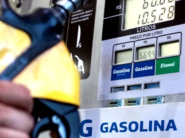 Gasolina tem segunda alta em menos de cinco dias na Bahia