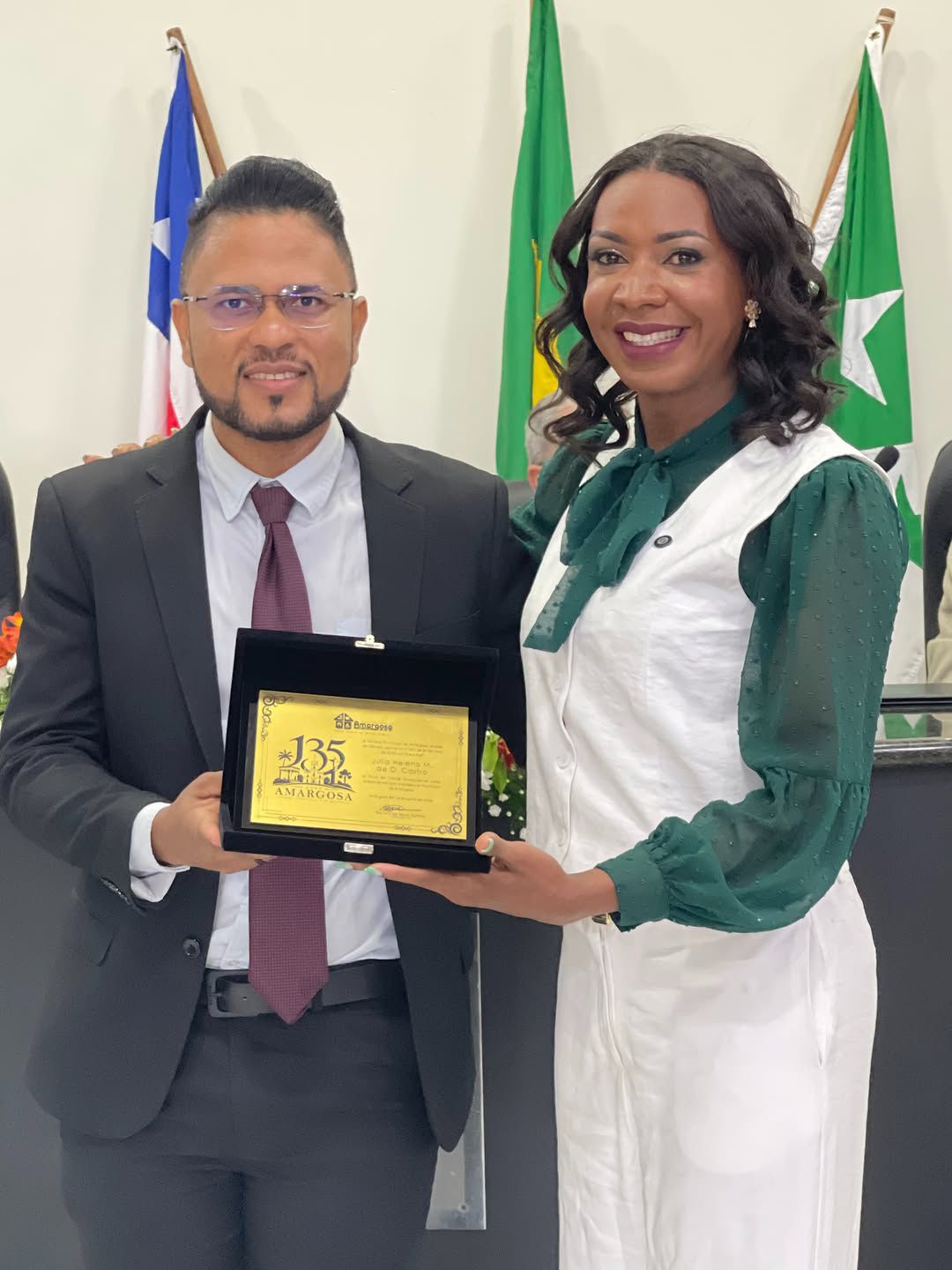 Julia Helena recebe título de cidadã amargosense em sessão solene na Câmara Municipal