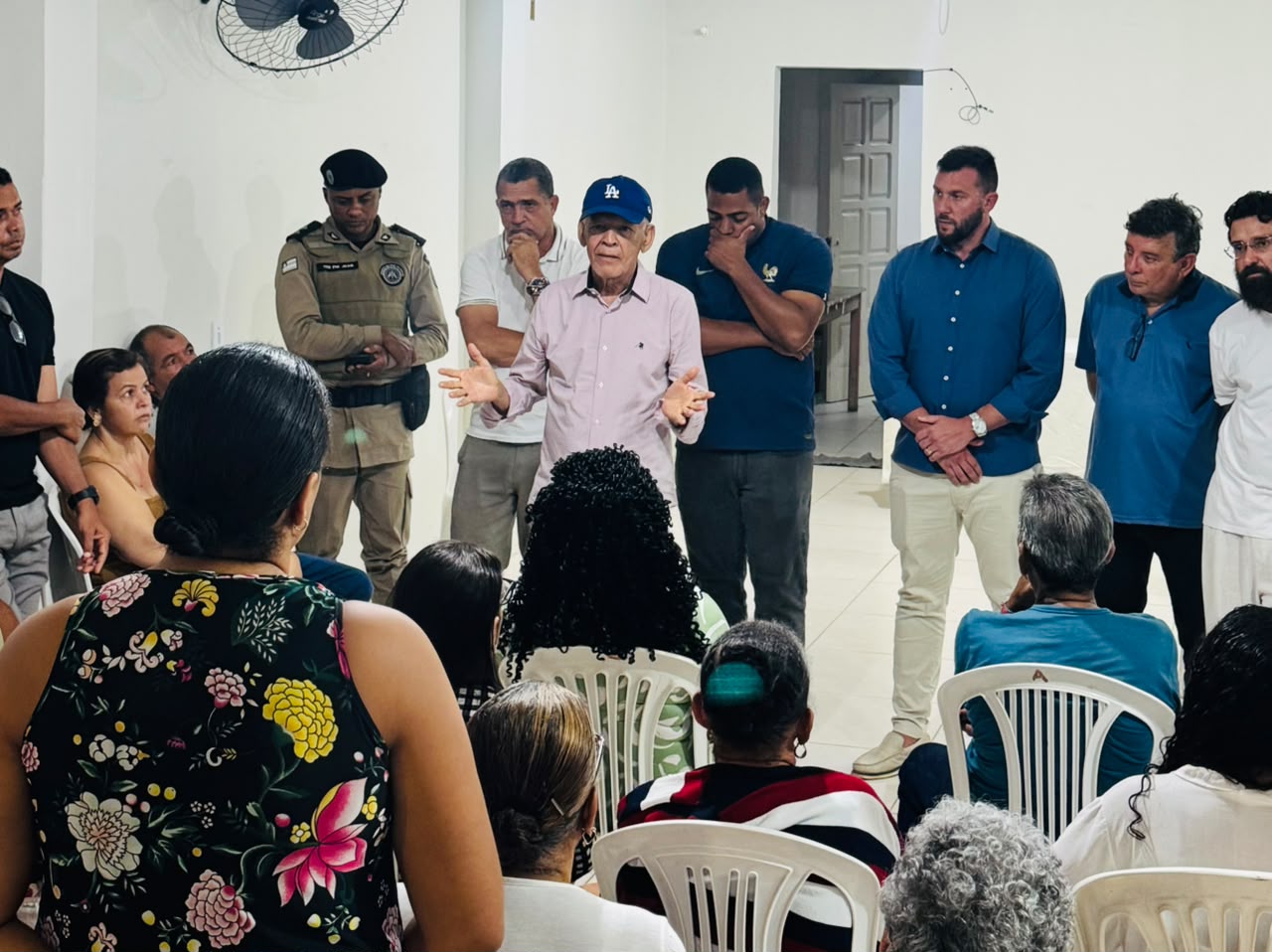 Prefeitura dialoga com moradores da Vila Operária para reforçar medidas de ordem pública.