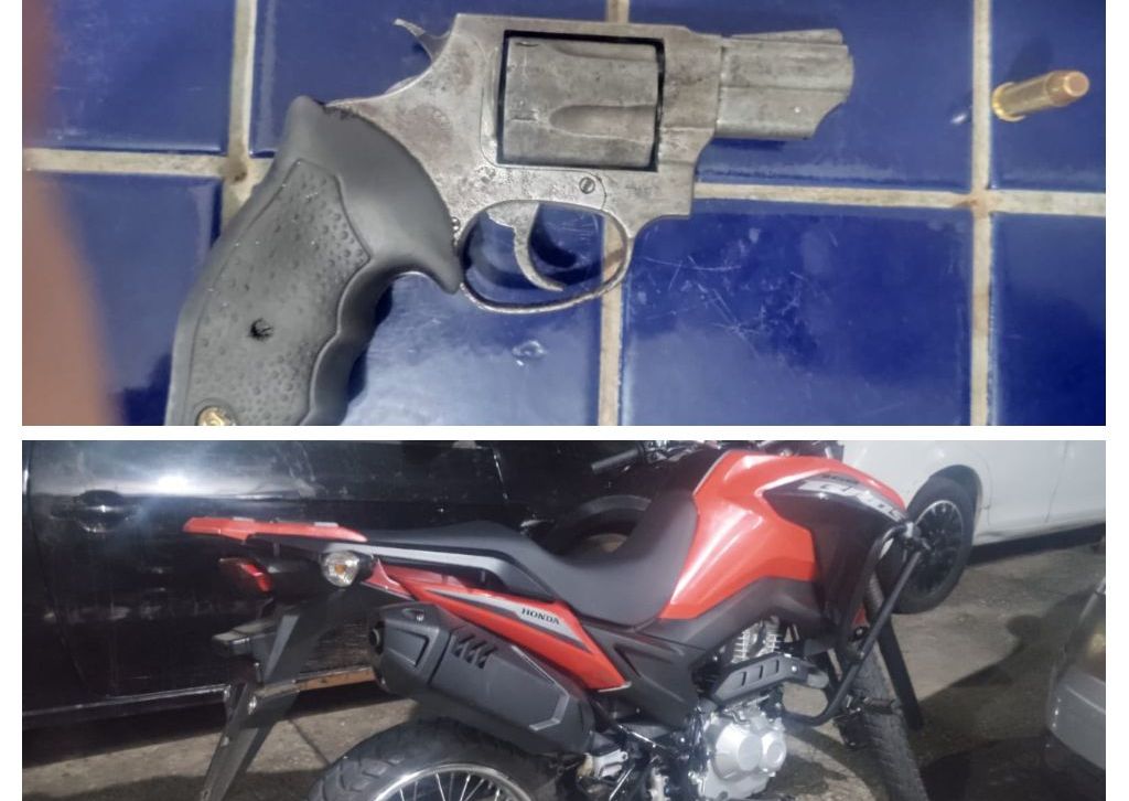 Dois homens são presos com arma de fogo e motocicleta roubada durante operação da PM em Brumado