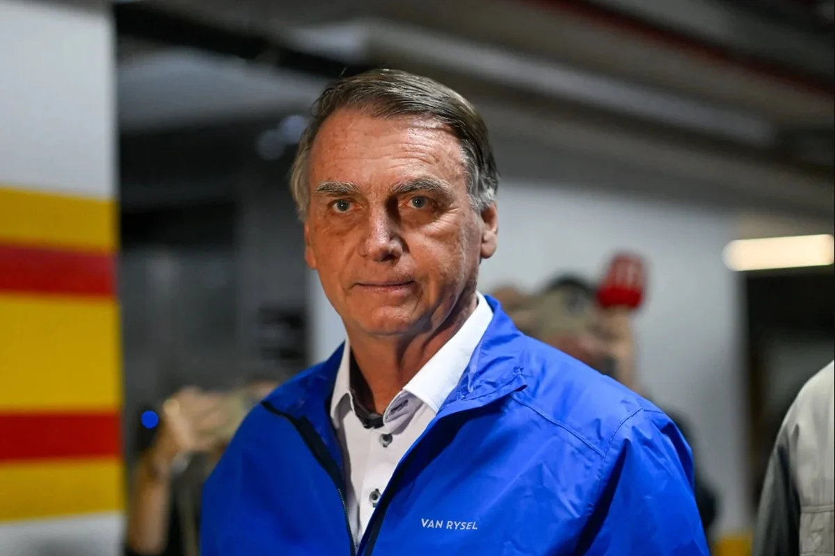 MINISTRO ALEXANDRE DE MORAES AUTORIZA PRISÃO DOMICILIAR DE JAIR BOLSONARO POR 90 DIAS