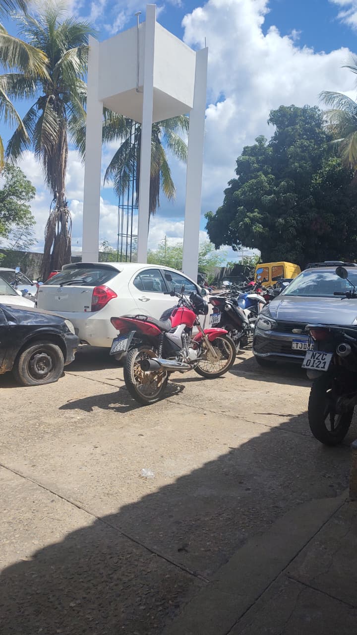 Polícia Militar recupera motocicleta roubada na zona rural de Aracatu; veículo foi localizado em Brumado