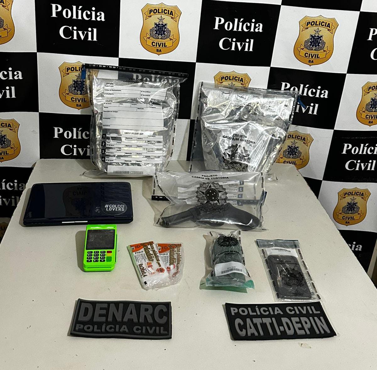 Homem é preso por tráfico de drogas e posse ilegal de arma de fogo em Juazeiro