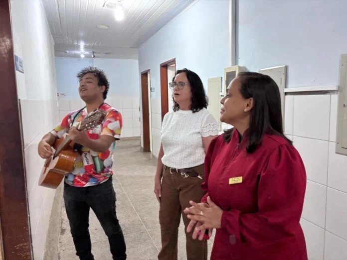 Projeto Remédio Musical leva musicoterapia ao Hospital Municipal de Brumado