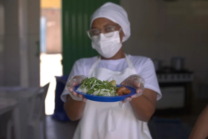 Mais de 30 mil refeições por dia reforçam educação e cuidado com alunos da rede municipal de Brumado