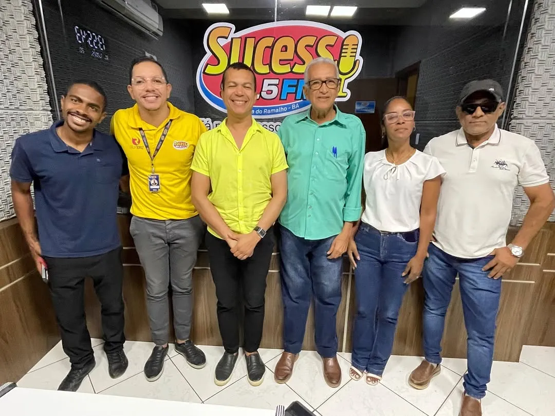Secretário Carlos Caraíba participa de entrevista na Sucesso FM para apresentar projeto sobre a h...