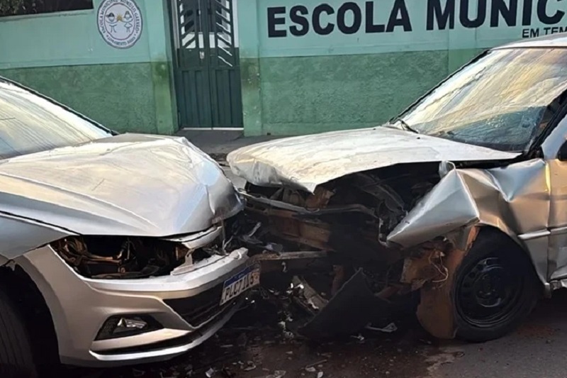 Acidente de trânsito deixa motorista ferido em Livramento de Nossa Senhora