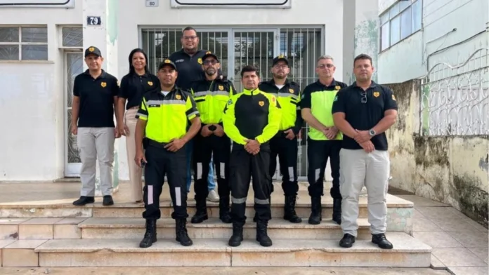 Investimento e reconhecimento: Após 08 anos, prefeitura de Brumado entrega novos uniformes aos agentes de trânsito do município