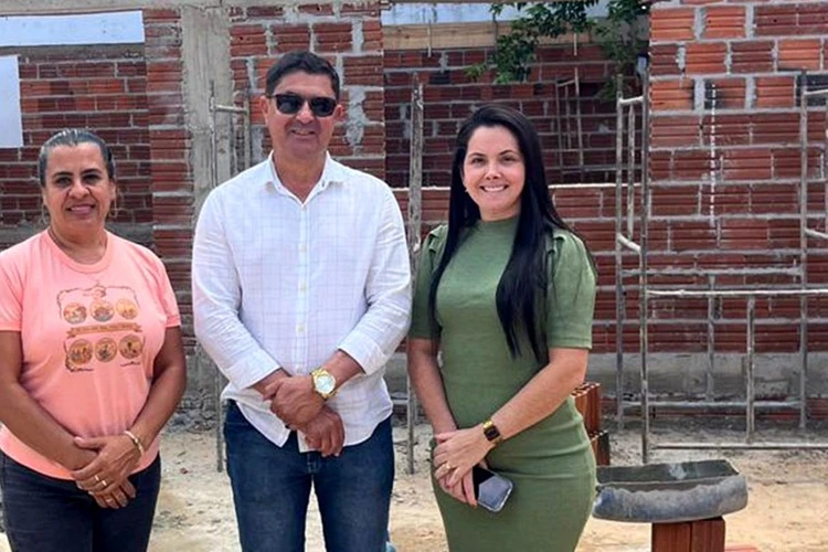 Carlos Roberto Santos Silva acompanha ampliação da Escola Raios de Sol em Malhada de Pedras
