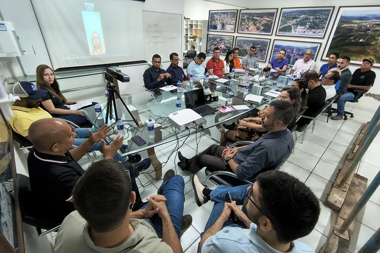 Prefeito Fabrício Abrantes mobiliza força-tarefa para enfrentar os efeitos das chuvas em Brumado