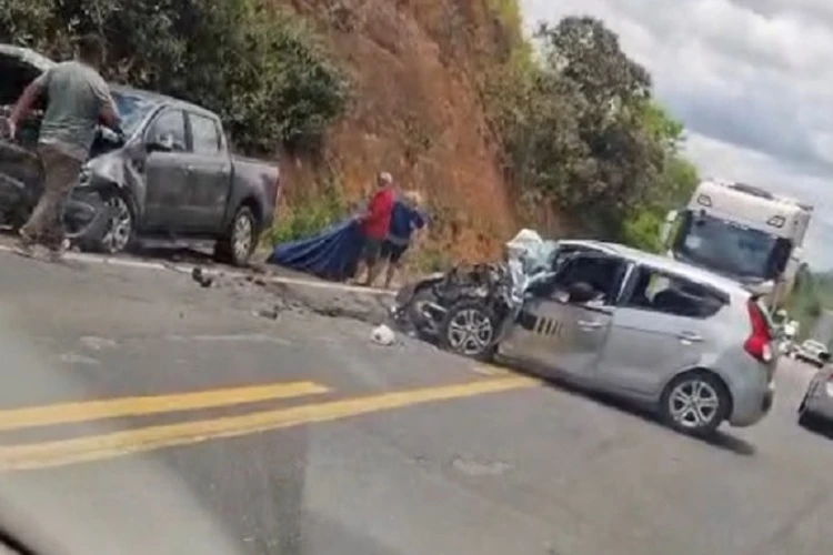 Mulher de Brumado e marido morrem em acidente na BR-101 em Itabela