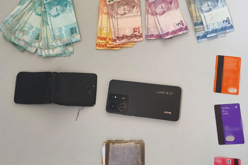 Homem é preso após furtar dinheiro de hotel em Livramento de Nossa Senhora