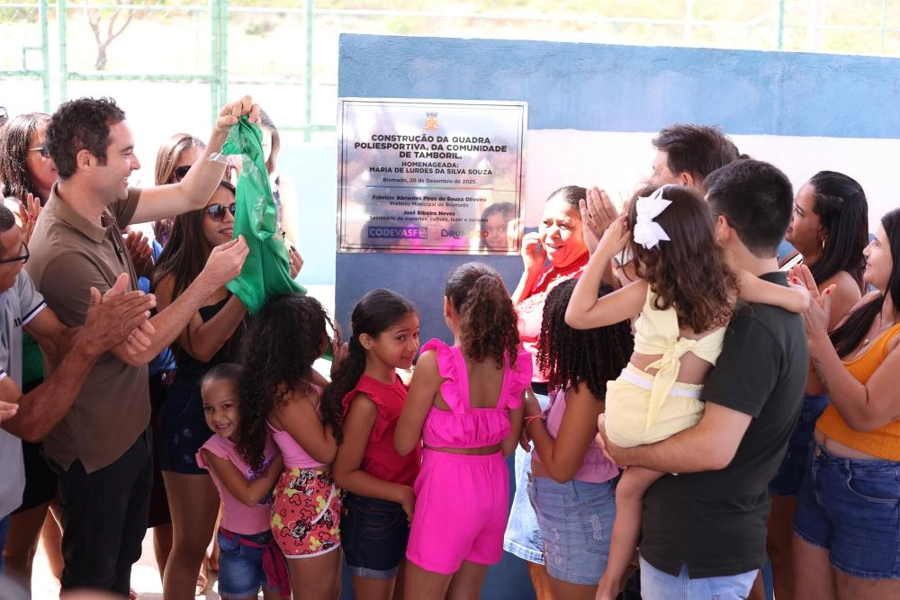 Brumado entrega três quadras poliesportivas na região de Ubiraçaba