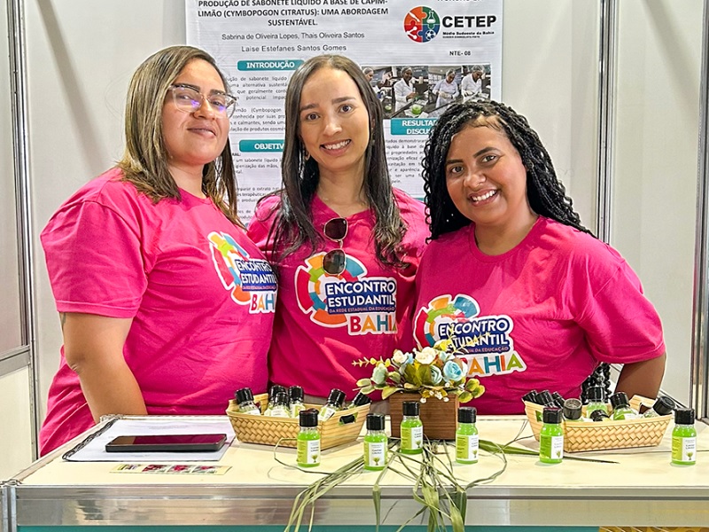 Estudantes baianas desenvolvem sabonete sustentável à base de capim-limão e se destacam em evento educacional