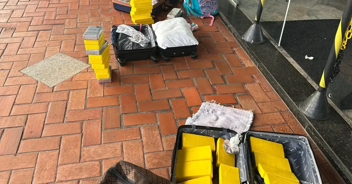 Passageiras de ônibus são presas com 30 kg de cocaína; flagrante ocorreu em Vitória da Conquista