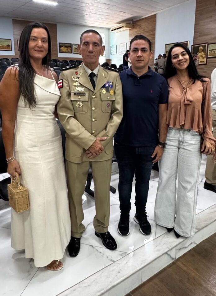 Prefeito Phellipe Brito prestigia solenidade de passagem de comando do 24º BPM em Brumado