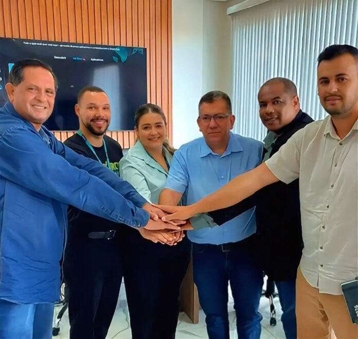 Prefeito Valdemir Gondim articula chegada do Sicoob para fortalecer economia de Tanhaçu