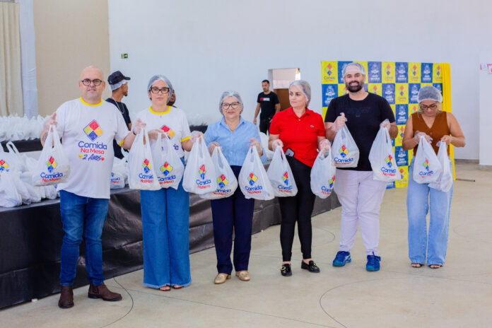 Prefeito Lelio Jr realiza distribuição de peixes e beneficia mais de 3 mil famílias em Presidente Jânio Quadros