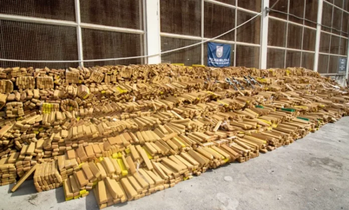 Policia Militar do Rio de Janeiro realiza a maior apreensão de drogas do Brasil