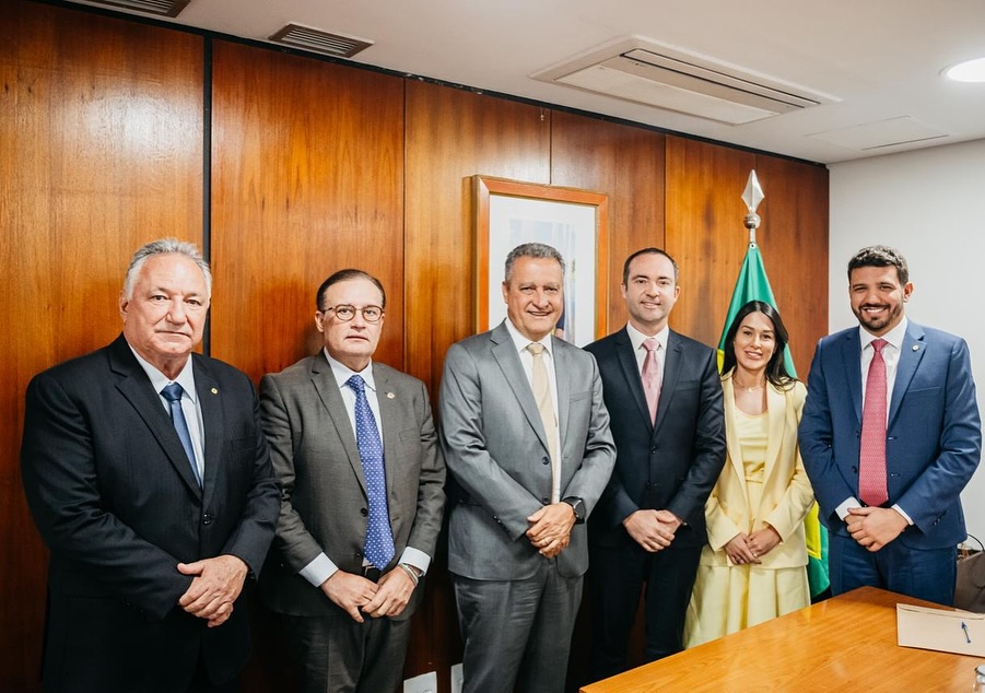 Prefeito de Brumado, Fabrício Abrantes, participa de audiência com o ministro Rui Costa em Brasília