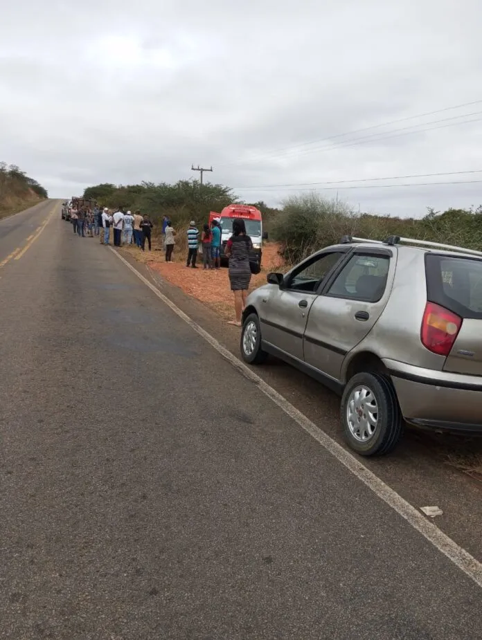 MAETINGA – Acidente entre Hylux e motocicleta deixa vítima fatal nessa segunda-feira na BA-623