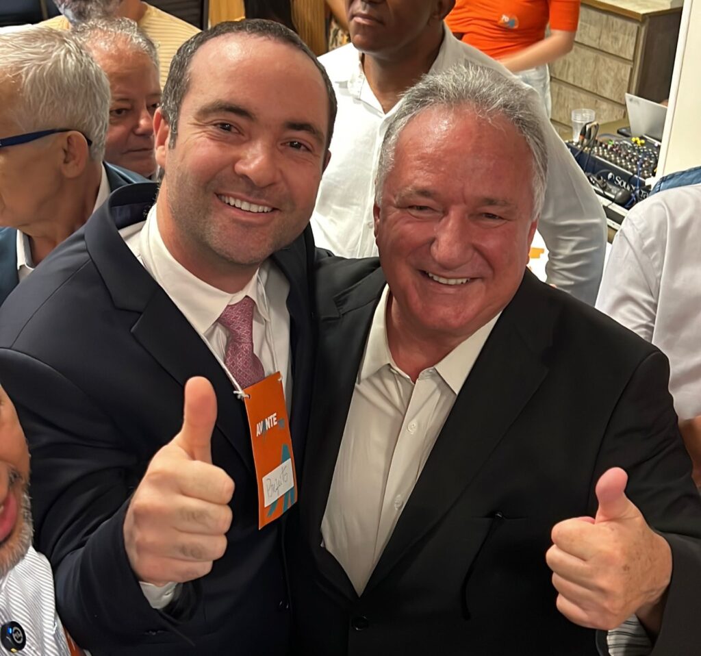 Fabrício Abrantes participa de grande ato de filiação do Avante em Salvador