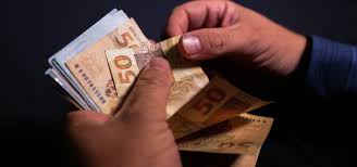 Governo confirma novo salário mínimo de R$ 1621 em 2026