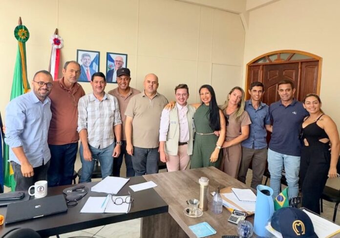 Jânio Quadros: Prefeito Lélio Júnior reúne secretariado para alinhar metas e planejamento de 2026