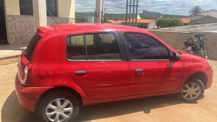 Polícia Militar Rodoviária apreende veículo com restrição de circulação em Maetinga