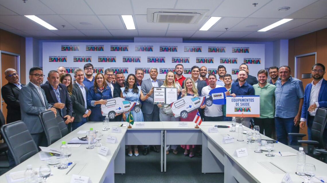 Prefeita Joanina Sampaio lidera comitiva em audiência com governador e assegura novos investimentos para Livramento