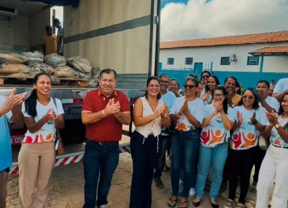 Prefeitura de Tanhaçu realiza distribuição de peixes e garante alimento na Semana Santa