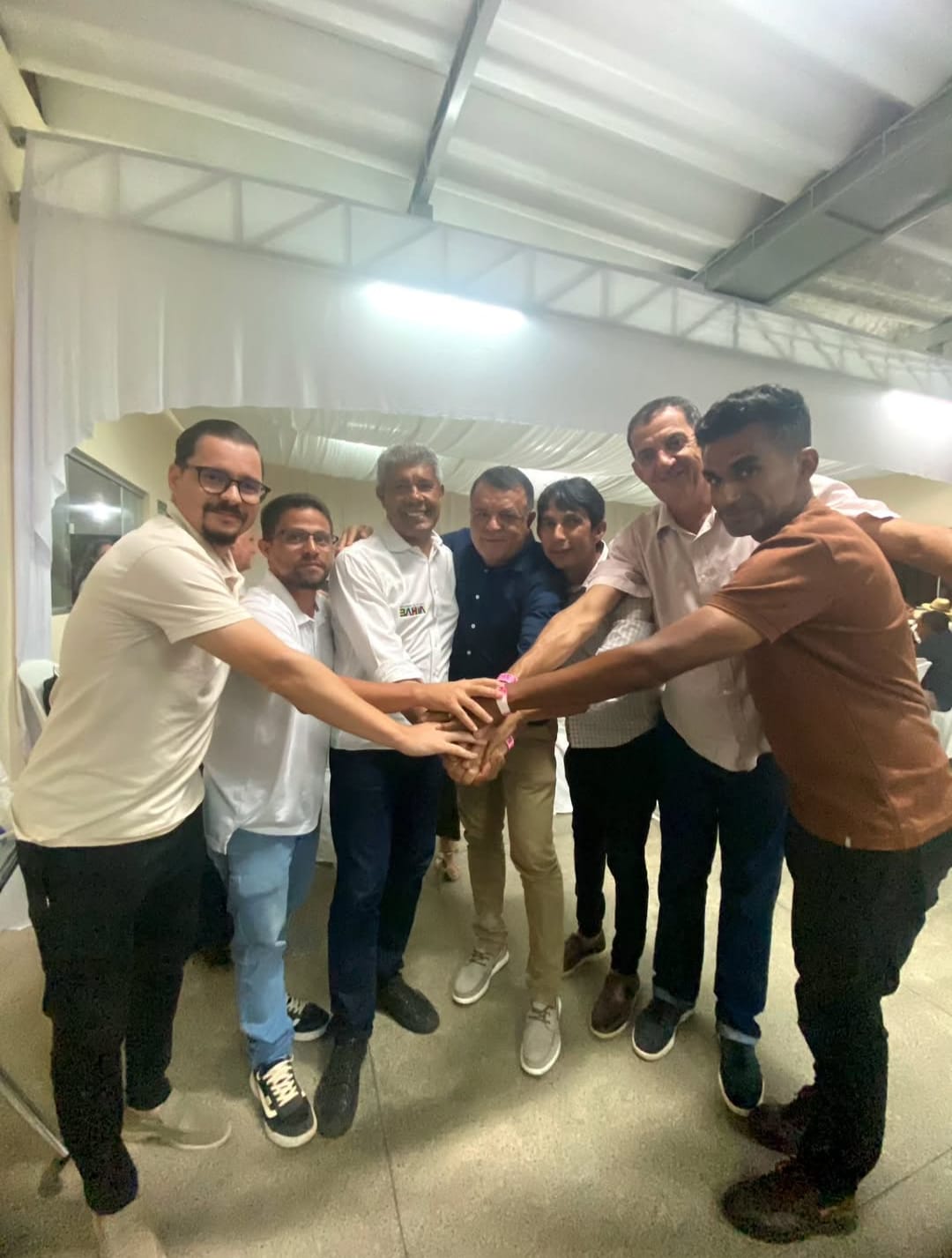 Prefeito de Piripá acompanha Jerônimo Rodrigues em agenda em Mortugaba com anúncios de investimentos e desenvolvimento regional