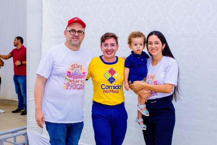 Jânio Quadros ganha destaque estadual com o programa municipal “Comida na Mesa” durante 12º Congresso de Secretários de Saúde